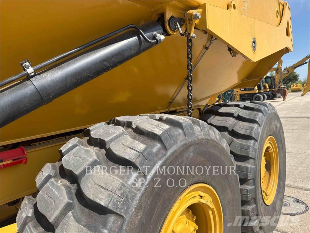 CAT 730 Dumper - Knickgelenk