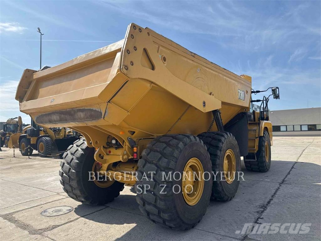 CAT 730 Dumper - Knickgelenk