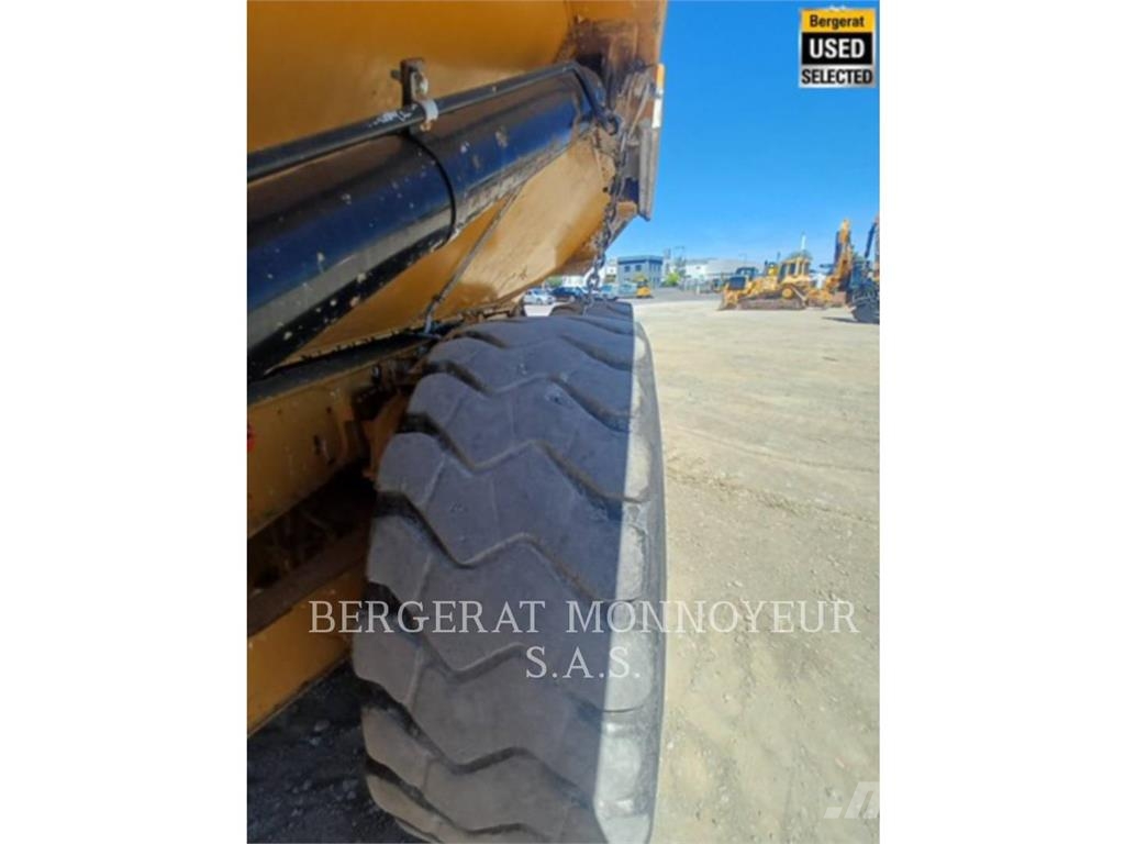 CAT 730 Σπαστό Dump Truck ADT