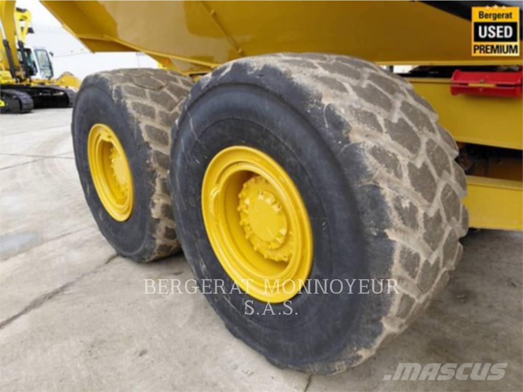 CAT 730 Dumpers articolati