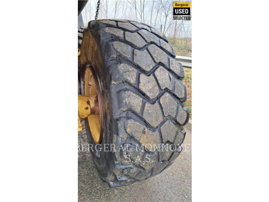 CAT 730 Σπαστό Dump Truck ADT