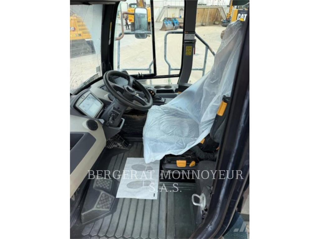 CAT 730 Σπαστό Dump Truck ADT