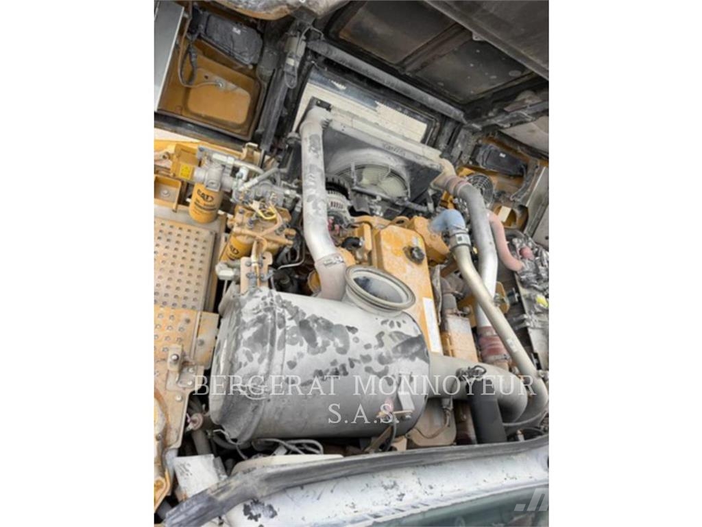 CAT 730 Σπαστό Dump Truck ADT