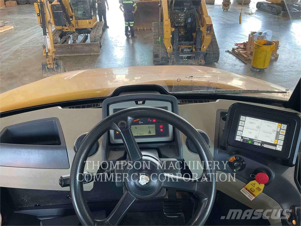 CAT 730 ساحبات مفصلية