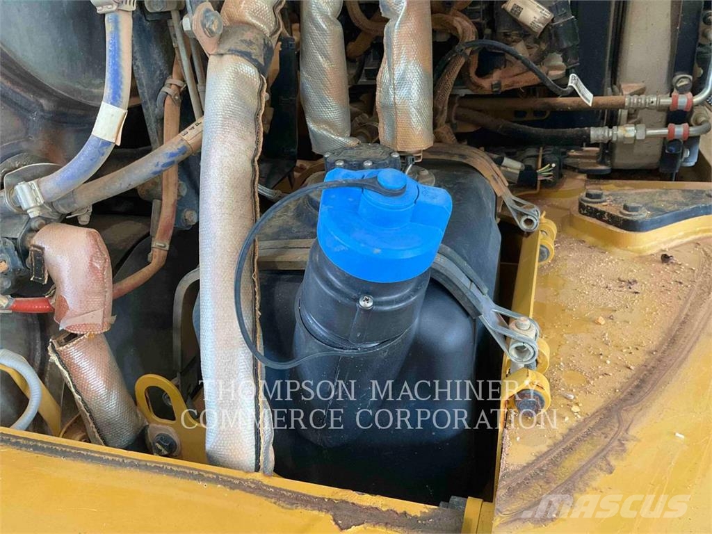 CAT 730 ساحبات مفصلية