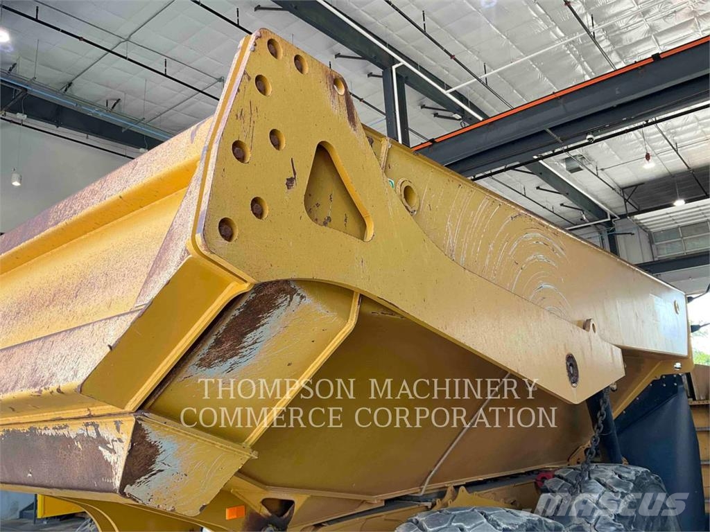 CAT 730 ساحبات مفصلية