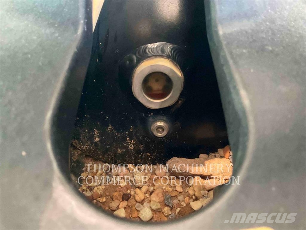 CAT 730 ساحبات مفصلية