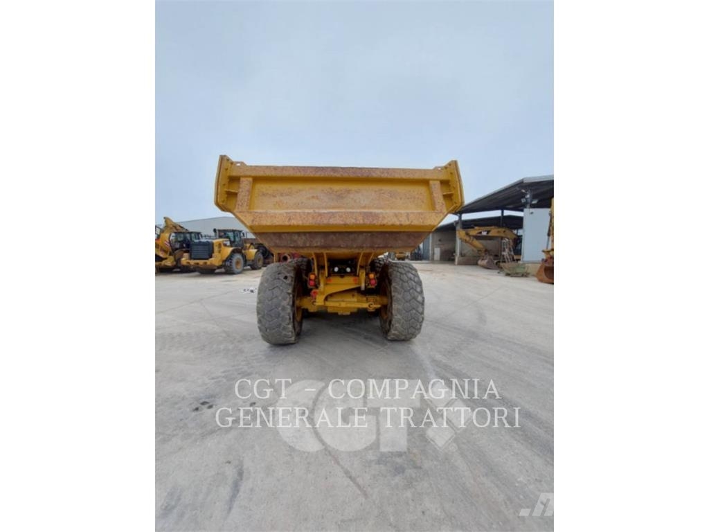CAT 730 ساحبات مفصلية