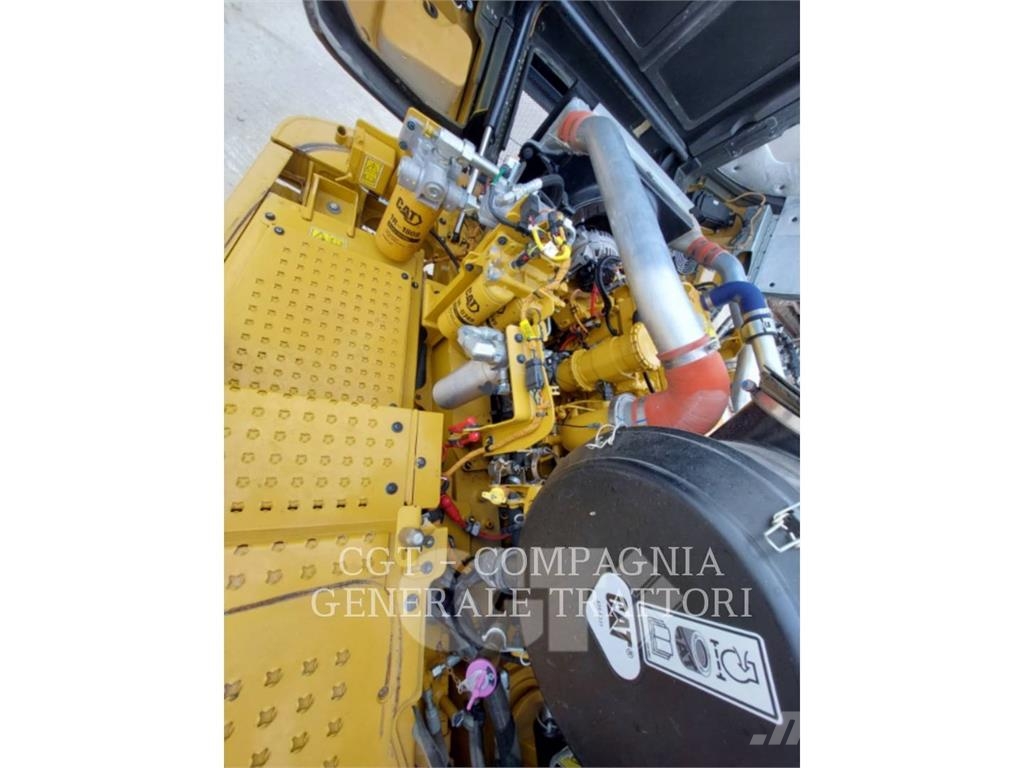 CAT 730 ساحبات مفصلية