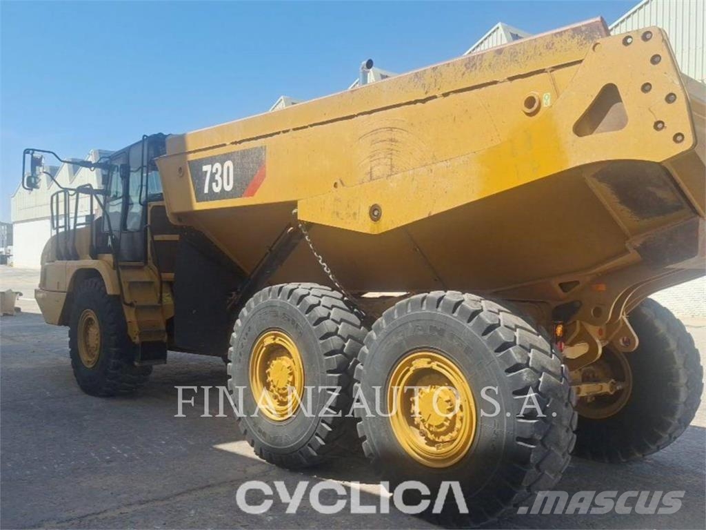 CAT 730 ساحبات مفصلية