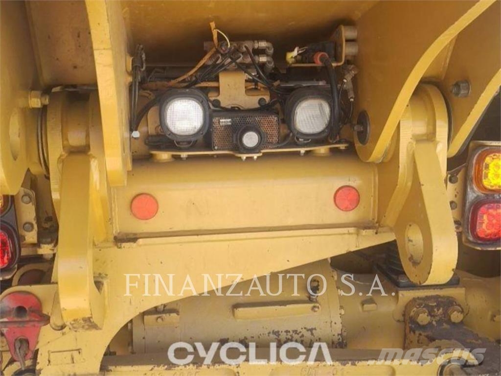 CAT 730 ساحبات مفصلية