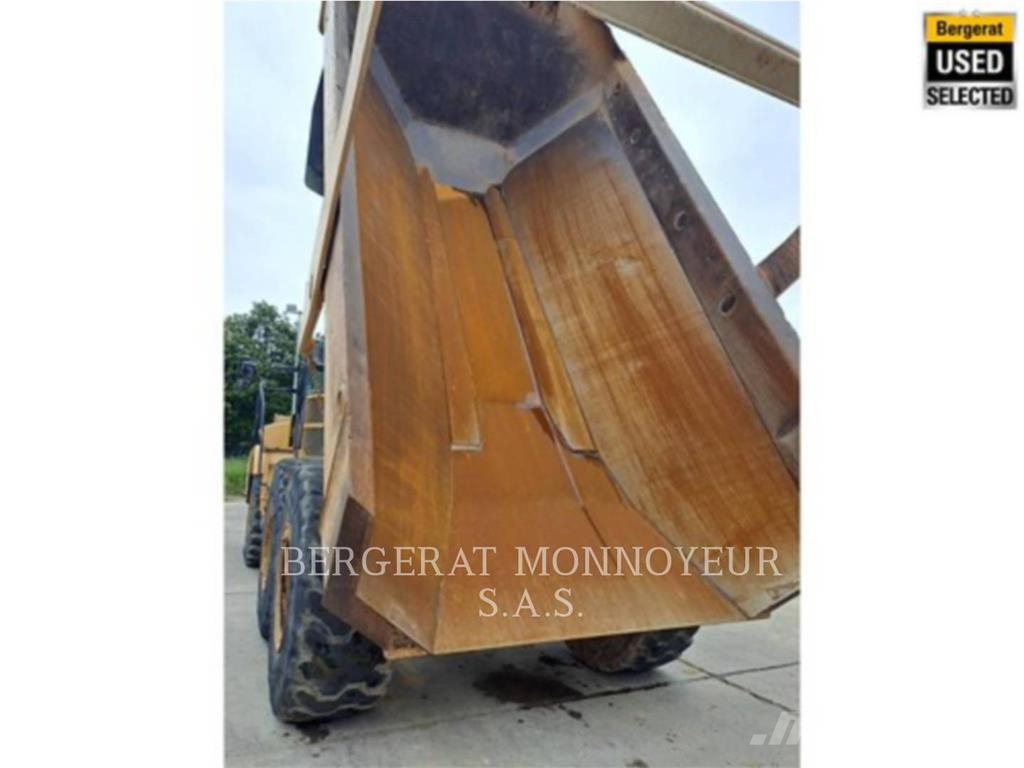 CAT 730 Rammestyrte Dumpere