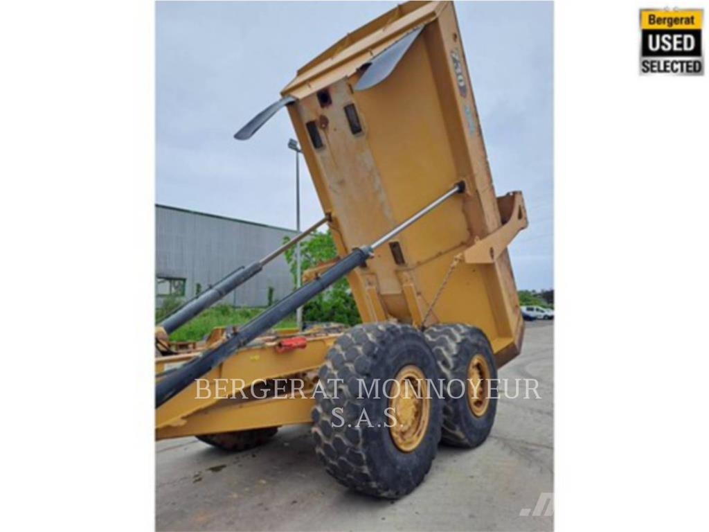 CAT 730 Rammestyrte Dumpere
