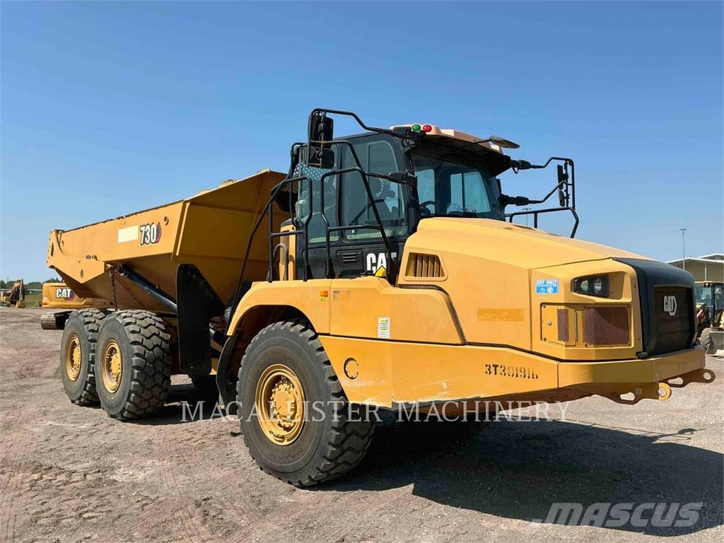 CAT 730 Terrængående lastbiler