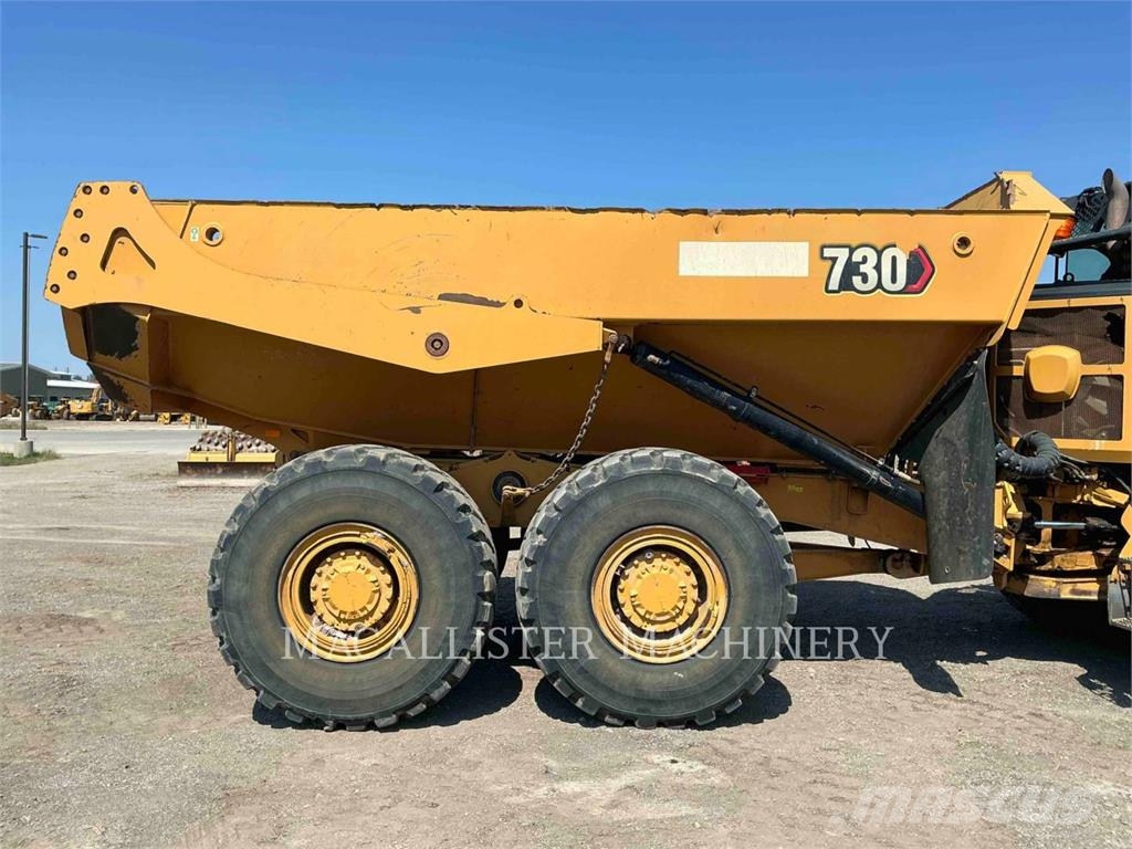 CAT 730 Terrængående lastbiler