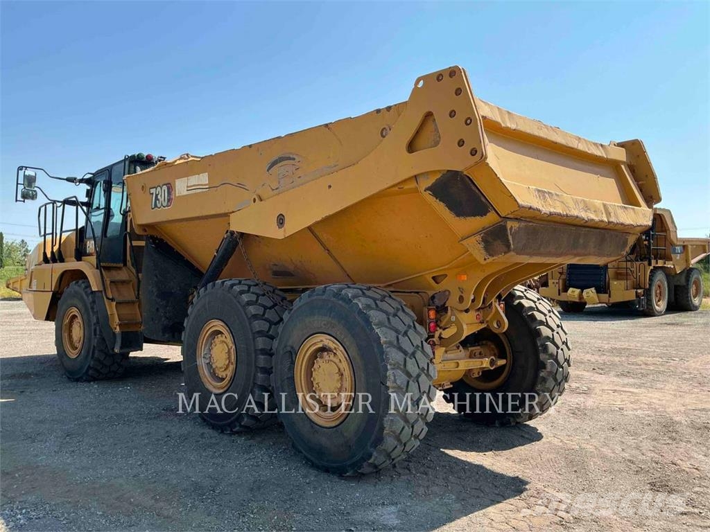 CAT 730 Terrængående lastbiler