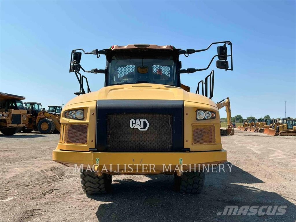 CAT 730 Terrængående lastbiler