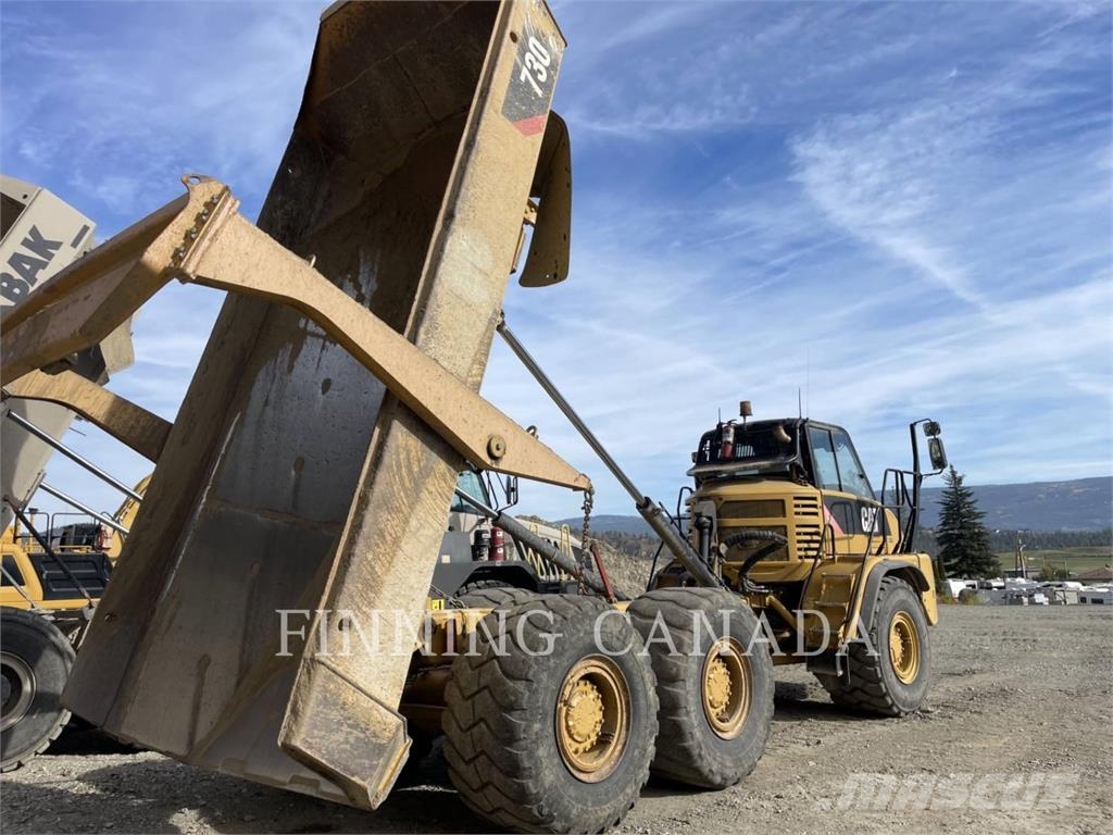 CAT 730 Dumper - Knickgelenk