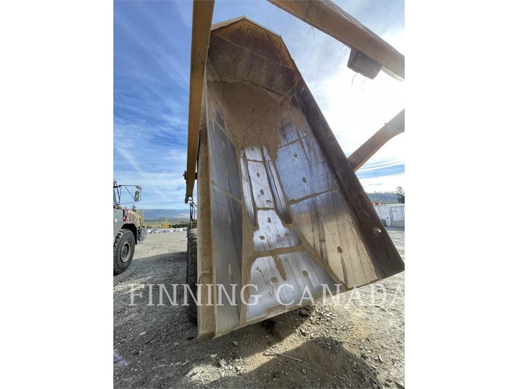 CAT 730 Dumper - Knickgelenk