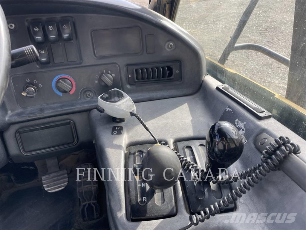 CAT 730 Dumper - Knickgelenk