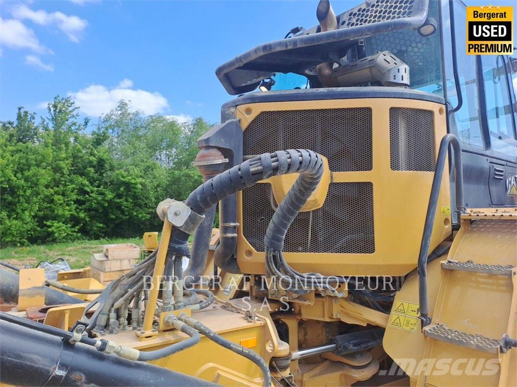 CAT 730 Dumper - Knickgelenk