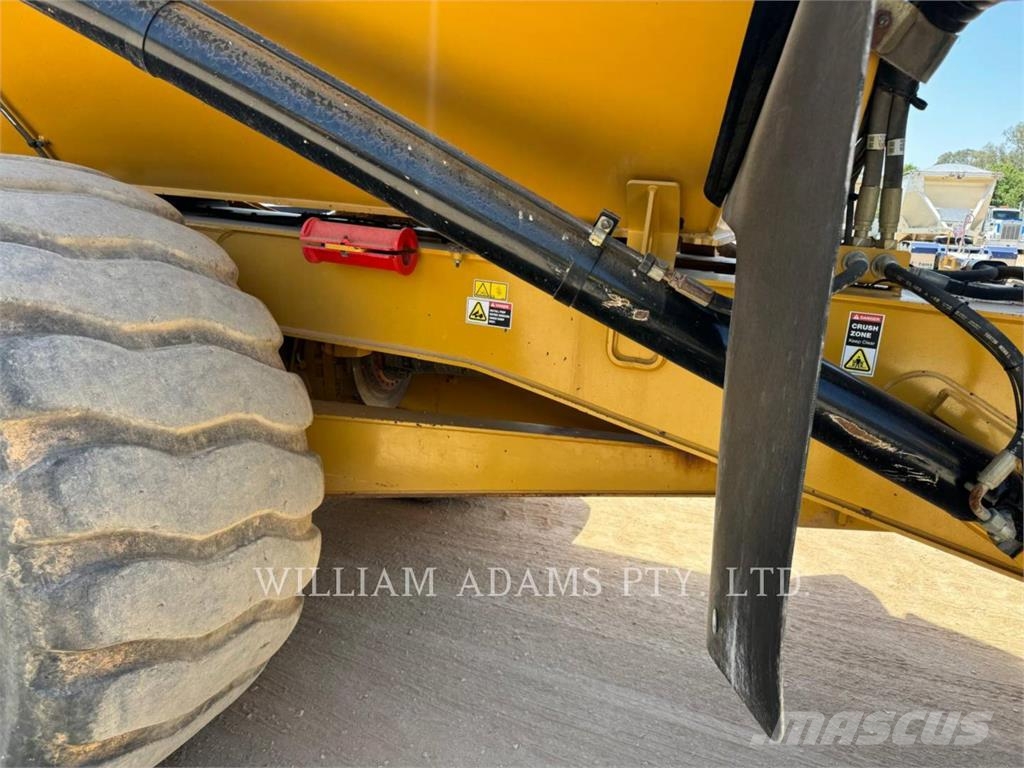 CAT 730-04 Wozidła przegubowe