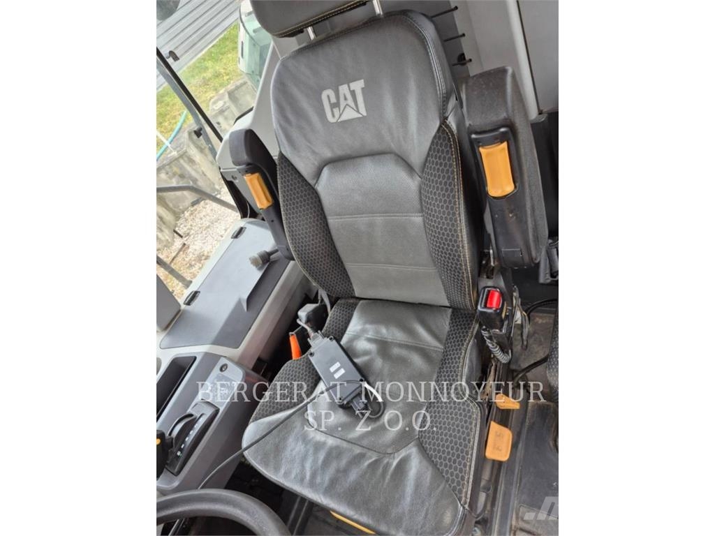CAT 730-04 Dumper - Knickgelenk
