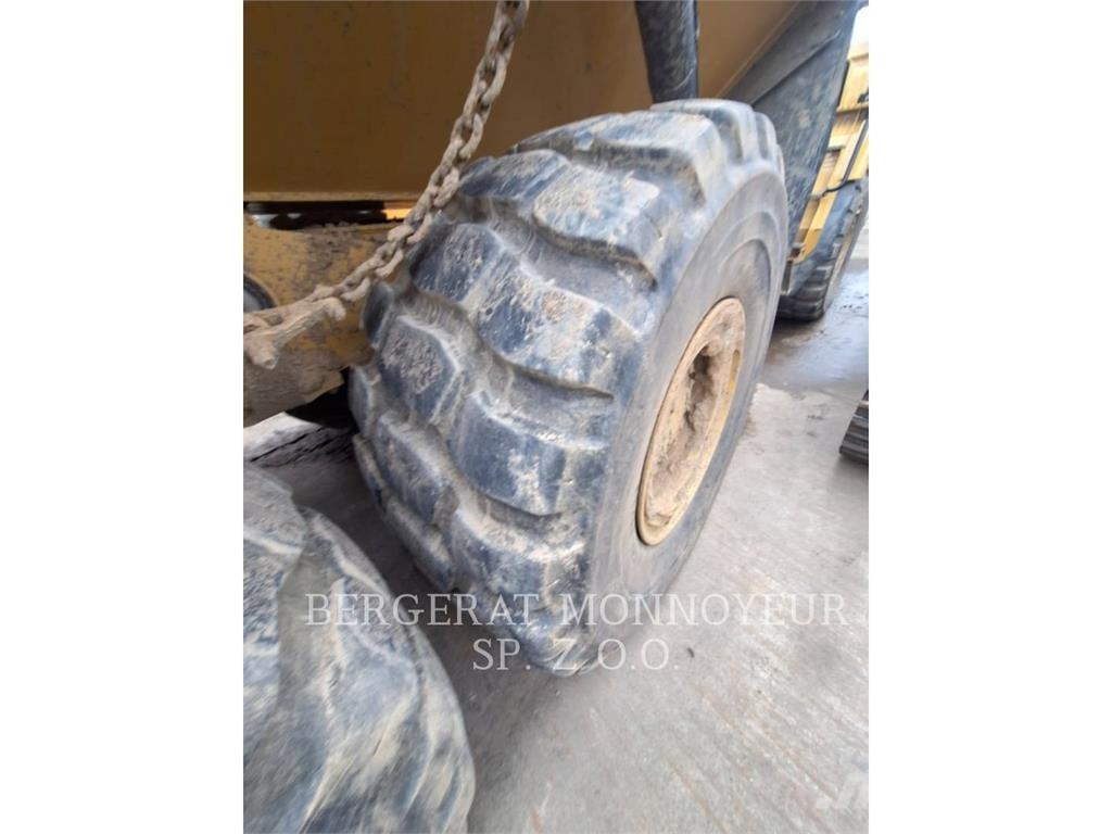 CAT 730-04 Dumper - Knickgelenk