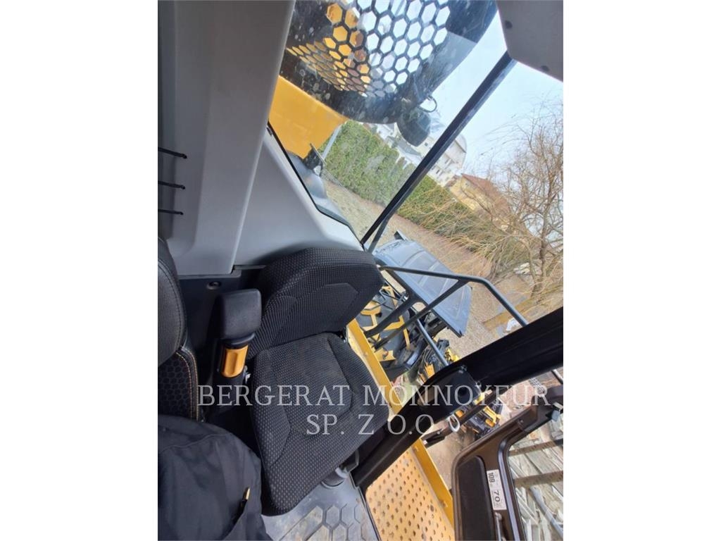CAT 730-04 Dumper - Knickgelenk