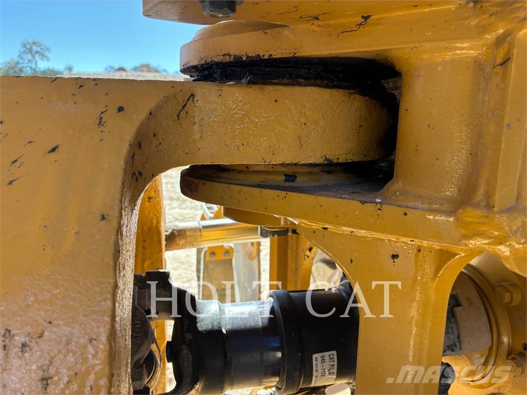 CAT 730-04 Dumpers articolati