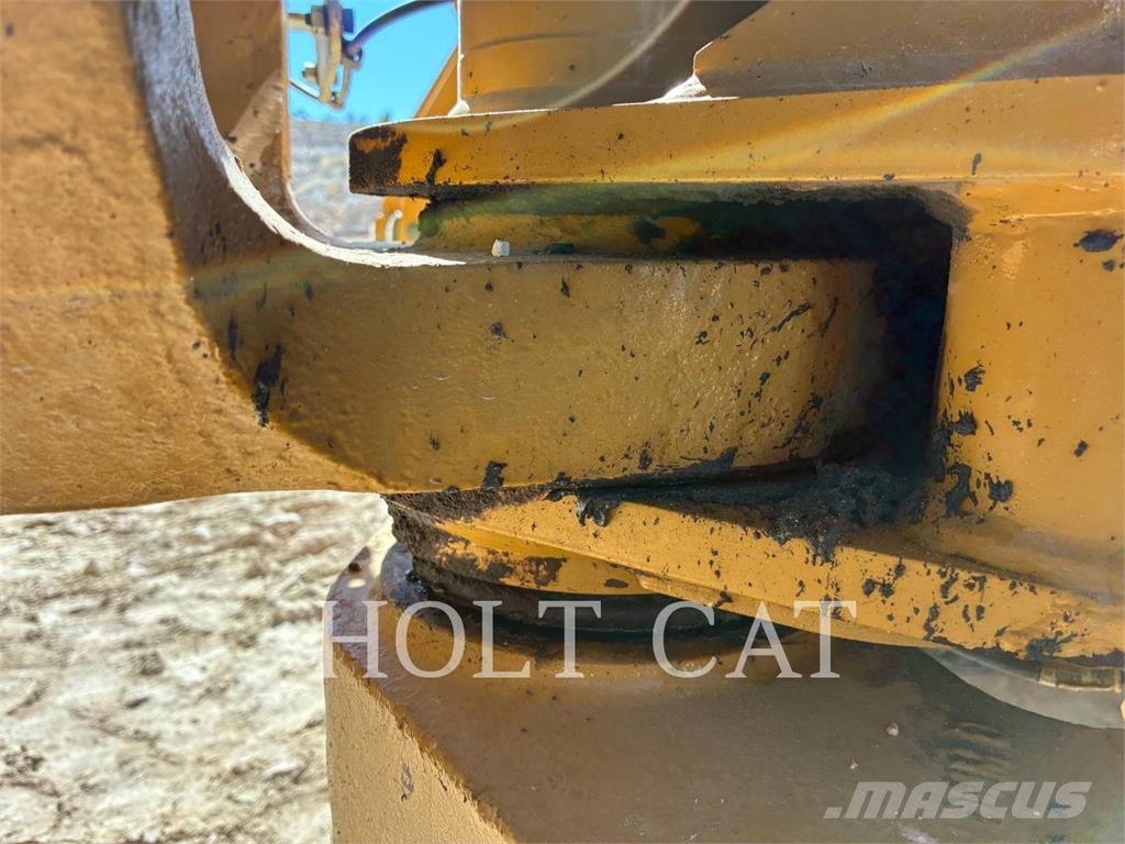 CAT 730-04 Dumpers articolati
