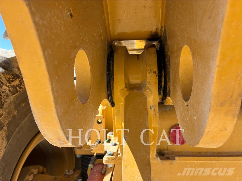 CAT 730-04 Dumpers articolati