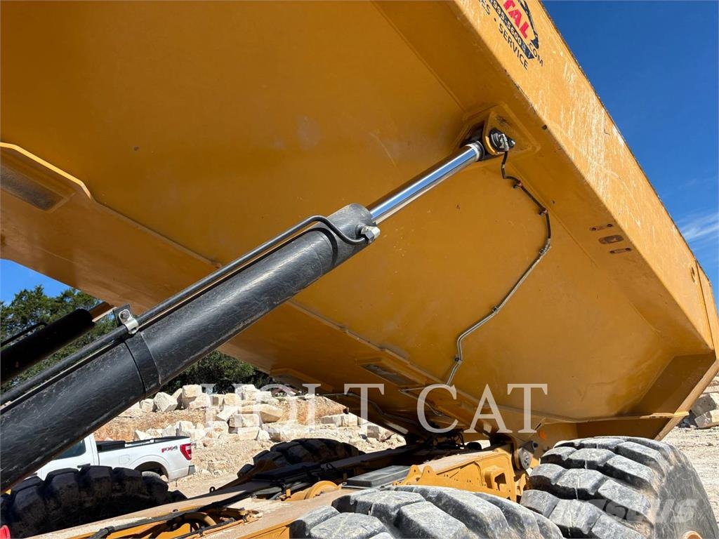 CAT 730-04 Dumpers articolati