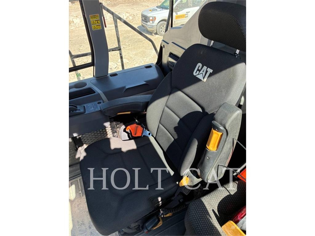 CAT 730-04 Dumpers articolati