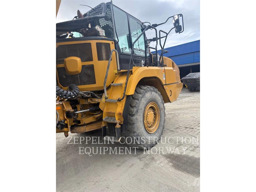 CAT 730-04 鉸接式起吊車
