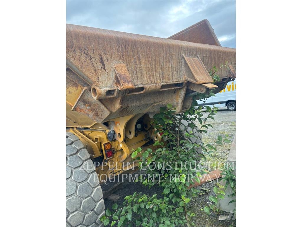 CAT 730-04 鉸接式起吊車