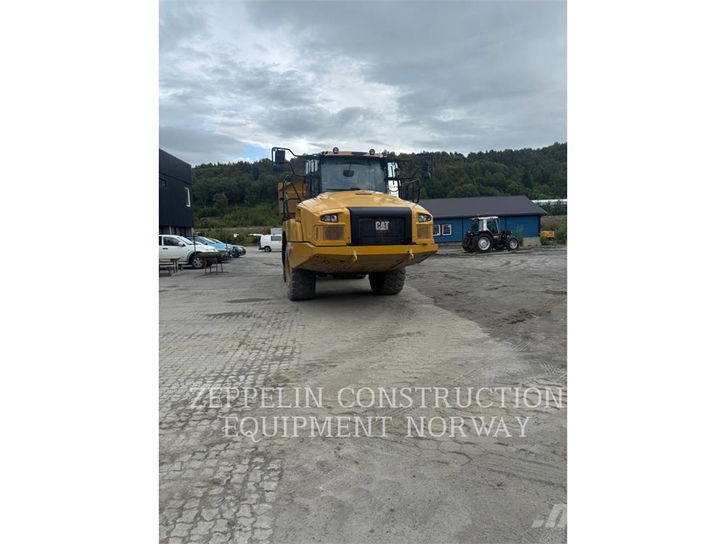 CAT 730-04 鉸接式起吊車