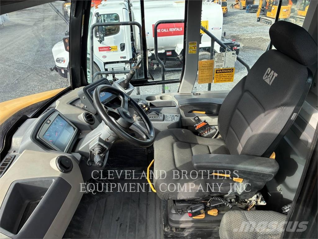 CAT 730-04 Liigendraamiga pinnaseveokid