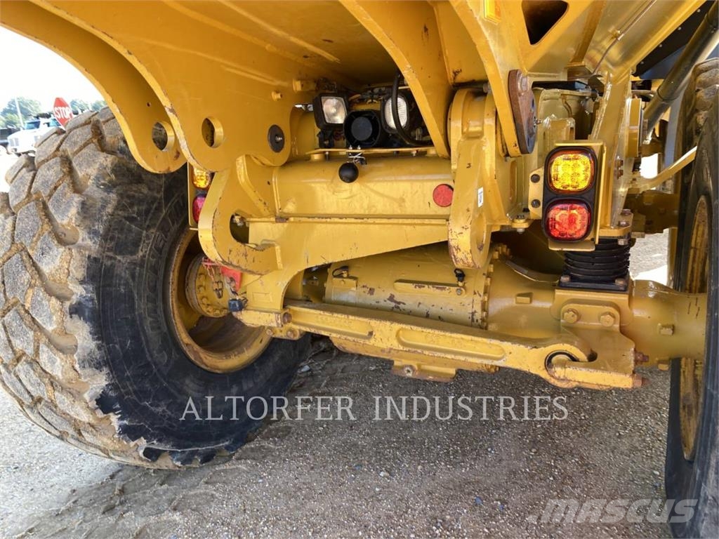 CAT 730-04 Liigendraamiga pinnaseveokid