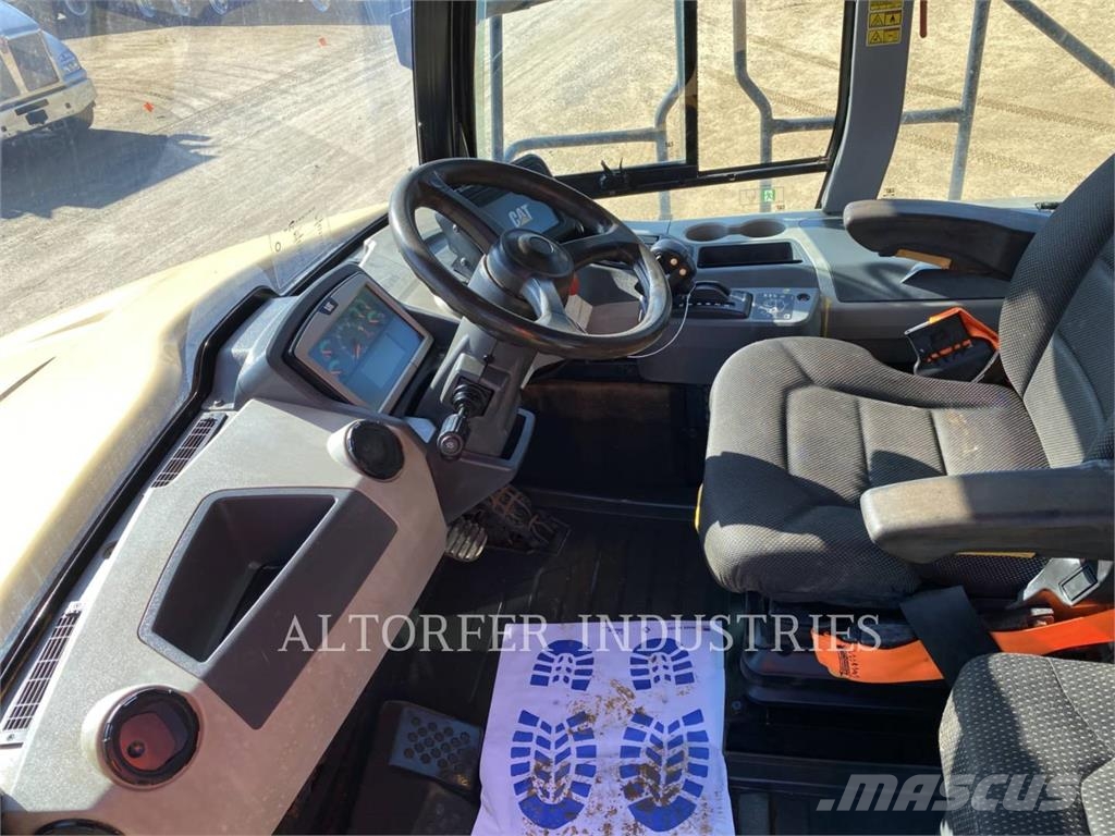 CAT 730-04 Liigendraamiga pinnaseveokid