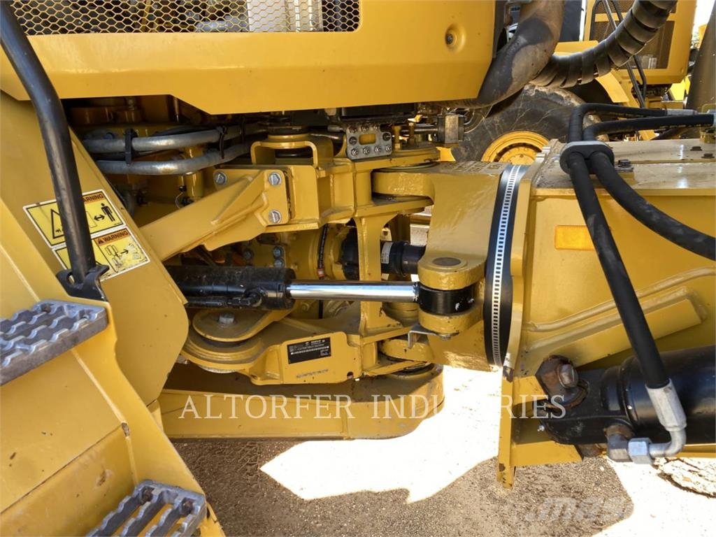 CAT 730-04 Artikulētie pašizgāzēji