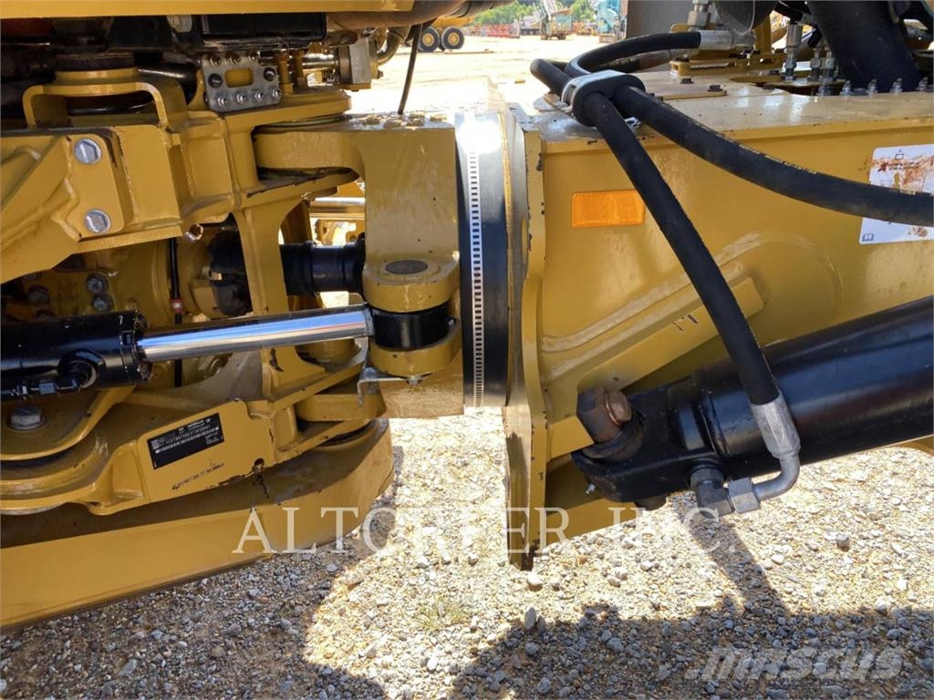 CAT 730-04 Liigendraamiga pinnaseveokid