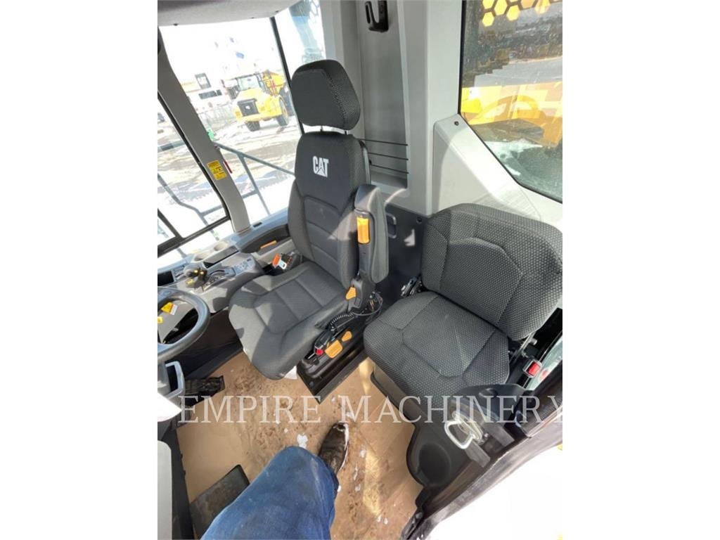 CAT 730-04 FLT ساحبات مفصلية