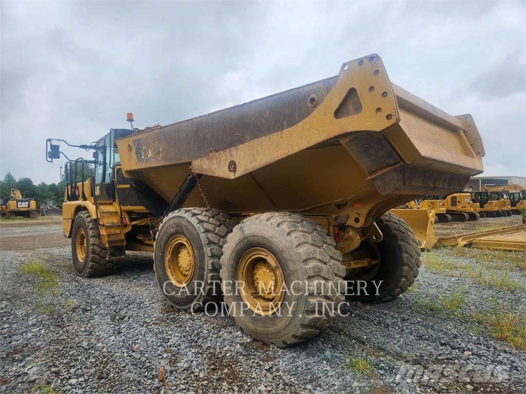CAT 730-04 TG Kĺbové nákladné autá