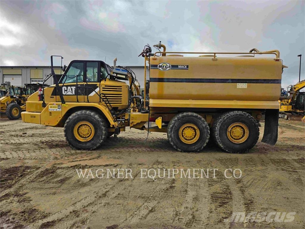 CAT 730 6K WT Water bowser