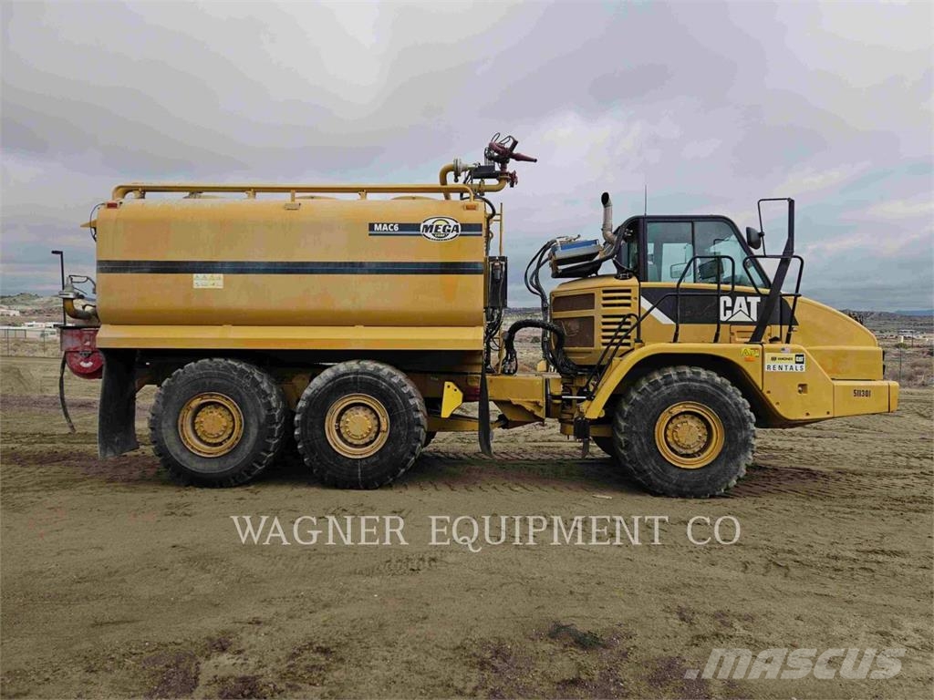 CAT 730 6K WT Water bowser