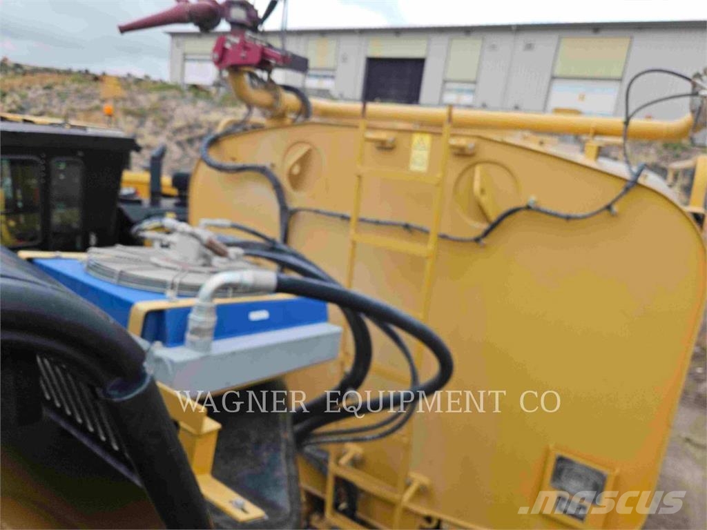 CAT 730 6K WT Water bowser