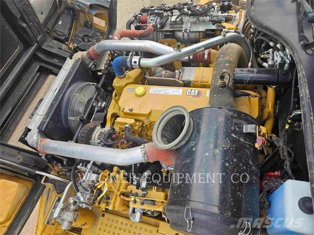 CAT 73004 鉸接式起吊車
