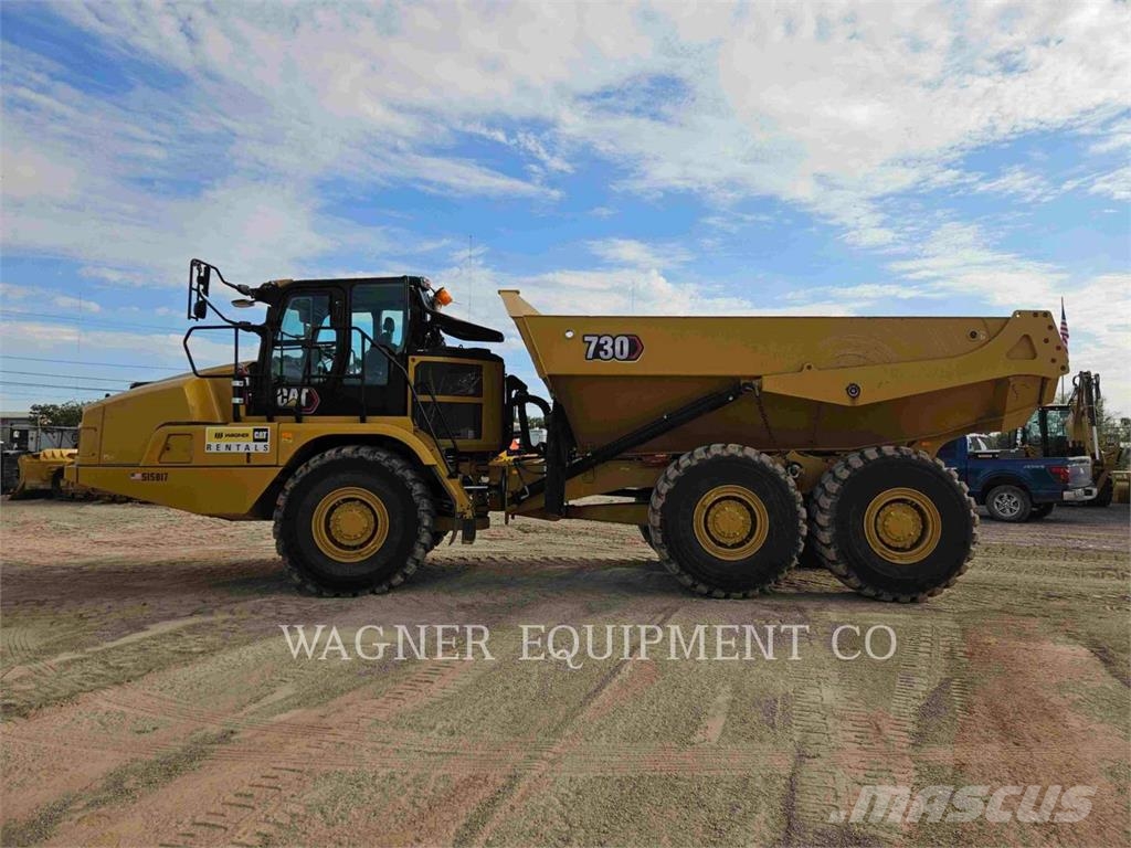 CAT 73004 アーティキュレート式ダンプトラック