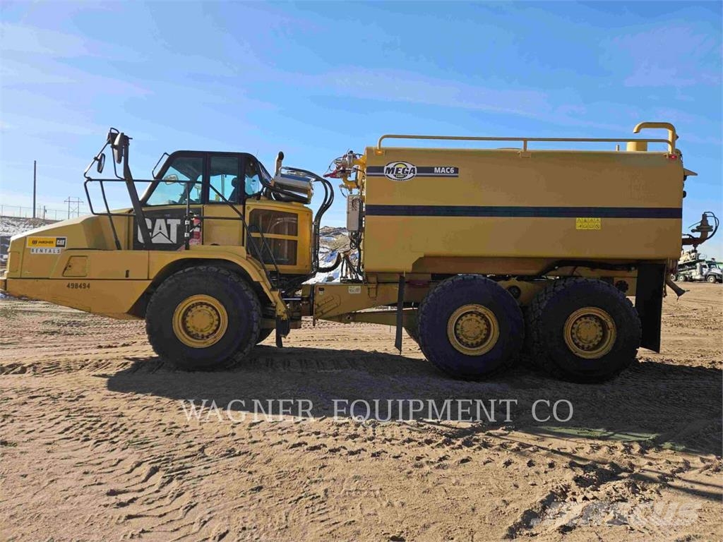 CAT 730C WT Поливальні машини